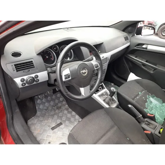 Opel ASTRA H GTC (A04) 2005