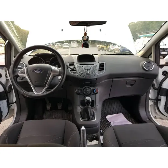 FORD FIESTA (CCN) '2015 TREND BLANCO