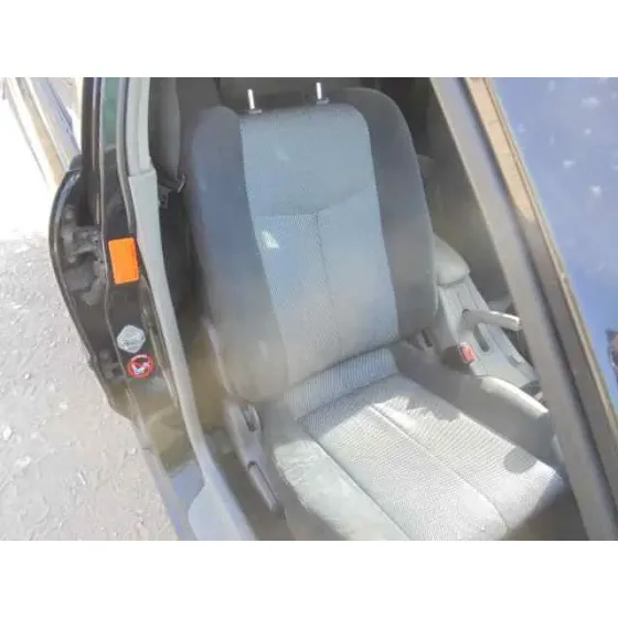 MAZDA 323 BERL. F/S (BJ) '2002 1.6 F COMFORT NEGRO