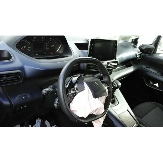 PEUGEOT RIFTER '2018 ACRISTALADA AZUL