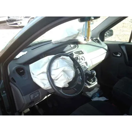 RENAULT SCENIC II '2004 AUTHENTIQUE VERDE