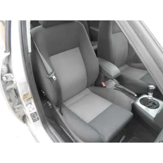 FORD MONDEO BERLINA (GE) '2001 AMBIENTE GRIS