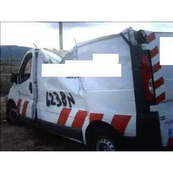 RENAULT TRAFIC CAJA CERRADA (AB 4.01) '2001 2.0 DCI DIESEL CAT BLANCO