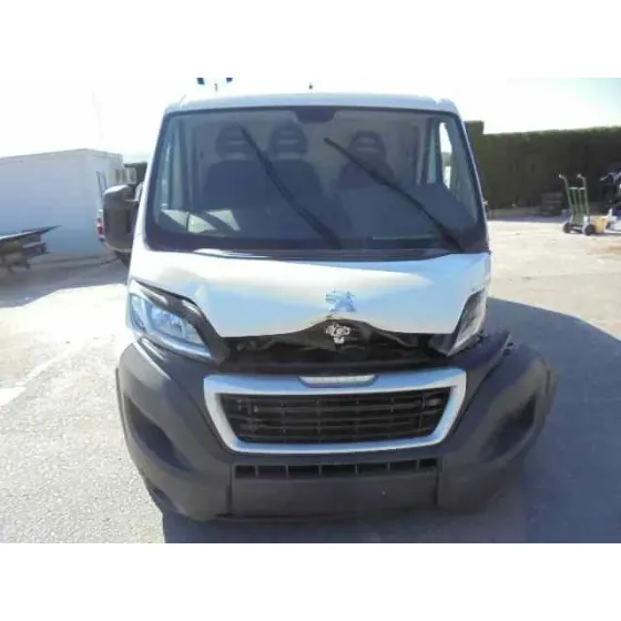 PEUGEOT BOXER FURGON '2018 330 L1H1 KOMFORT BLUEHDI 130 BLANCO