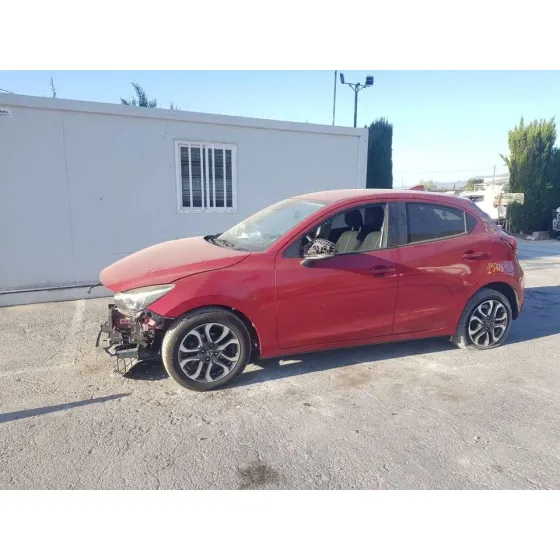 MAZDA 2 LIM. () '2018 ORIGIN ROJO