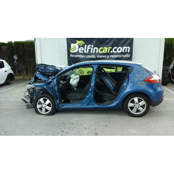 RENAULT MEGANE III BERLINA 5 P '2011 DYNAMIQUE AZUL