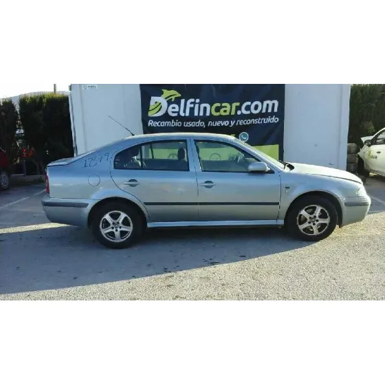 SKODA OCTAVIA BERLINA (1U2) '2002 AMBIENTE GRIS