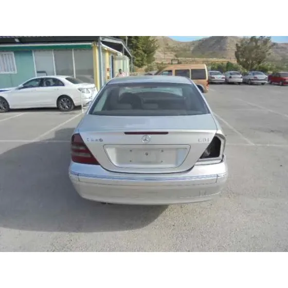 MERCEDES CLASE C (W203) BERLINA '2002 220 CDI (203.006) GRIS