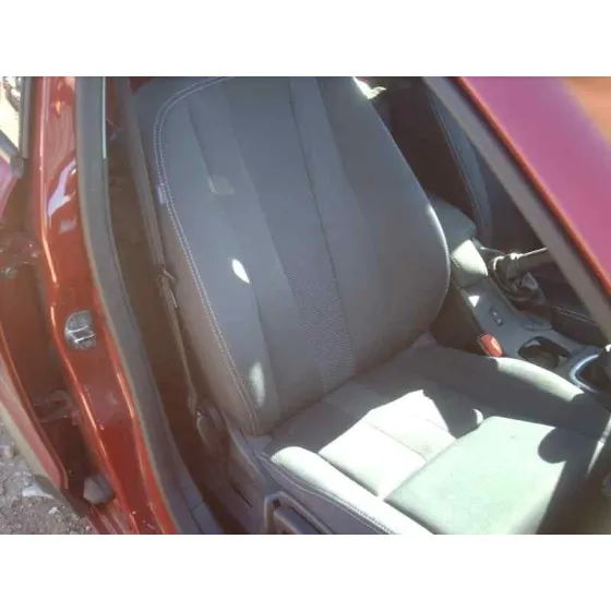 RENAULT MEGANE III BERLINA 5 P '2010 DYNAMIQUE GRANATE