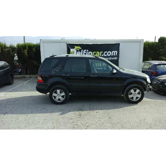 MERCEDES CLASE M (W163) '2005 270 CDI (163.113) NEGRO
