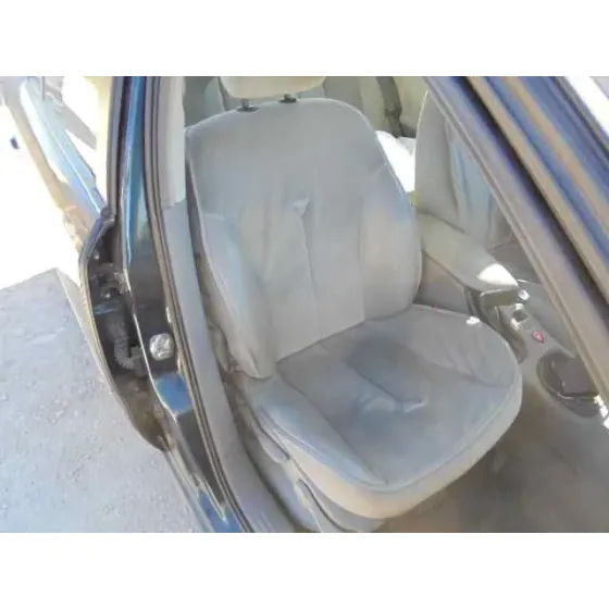 RENAULT LAGUNA II (BG0) '2001 AUTHENTIQUE VERDE
