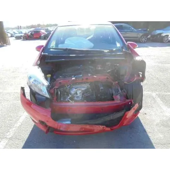 TOYOTA YARIS '2013 ACTIVE ROJO