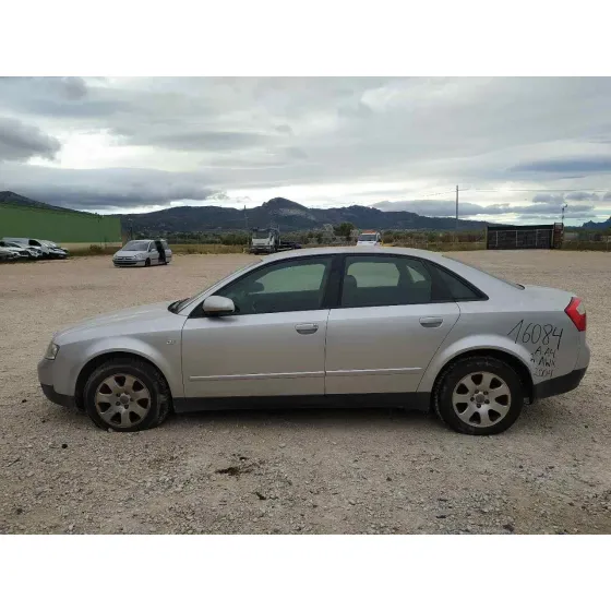AUDI A4 BERLINA (8E) '2004 1.9 TDI GRIS