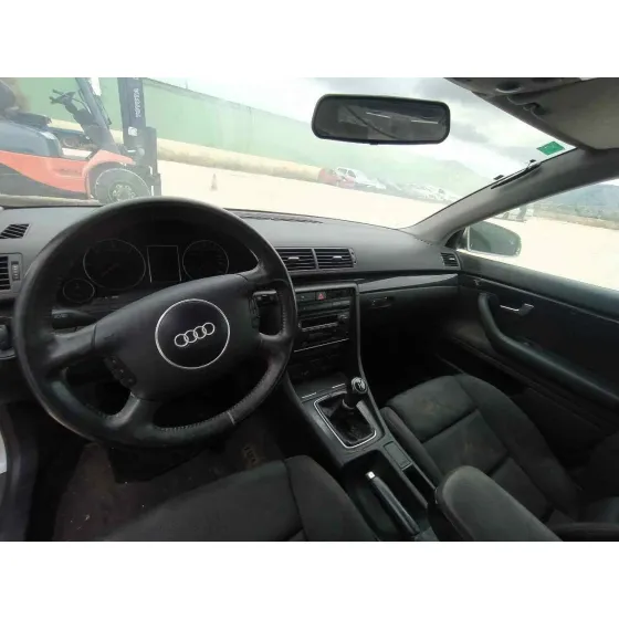 AUDI A4 BERLINA (8E) '2004 1.9 TDI GRIS