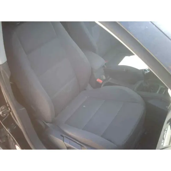 VOLKSWAGEN GOLF V BERLINA (1K1) '2003 SPORTLINE NEGRO