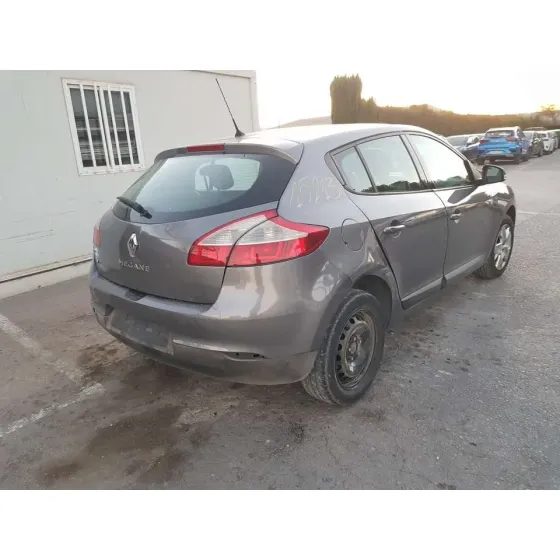 RENAULT MEGANE III BERLINA 5 P '2011 DYNAMIQUE GRIS OSCURO