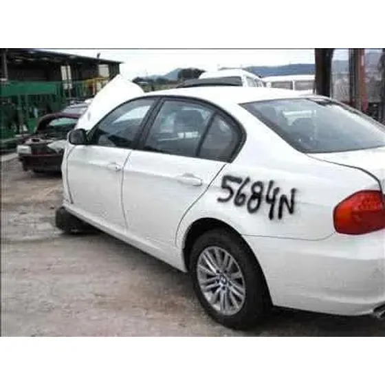 BMW SERIE 3 BERLINA (E90) '2004 320D BLANCO