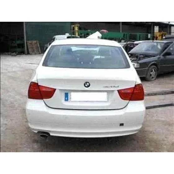 BMW SERIE 3 BERLINA (E90) '2004 320D BLANCO
