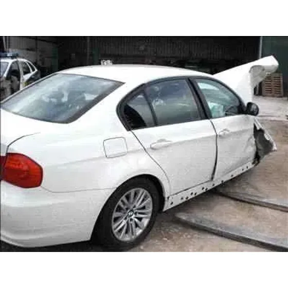 BMW SERIE 3 BERLINA (E90) '2004 320D BLANCO