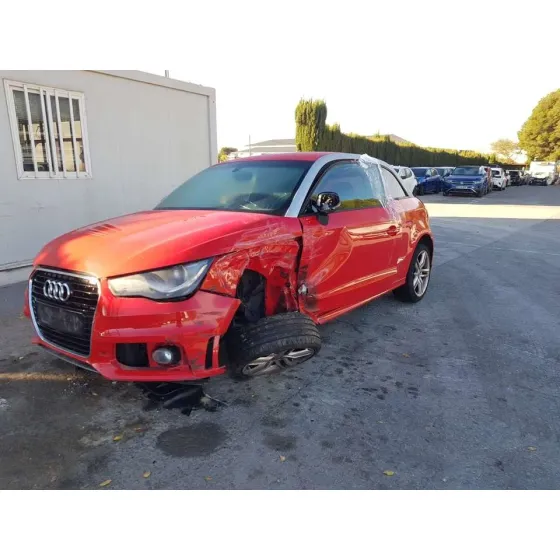 AUDI A1 (8X) '2011 AMBITION ROJO