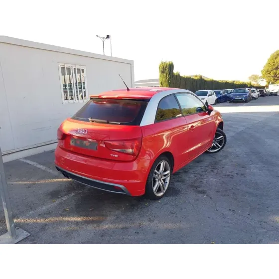 AUDI A1 (8X) '2011 AMBITION ROJO