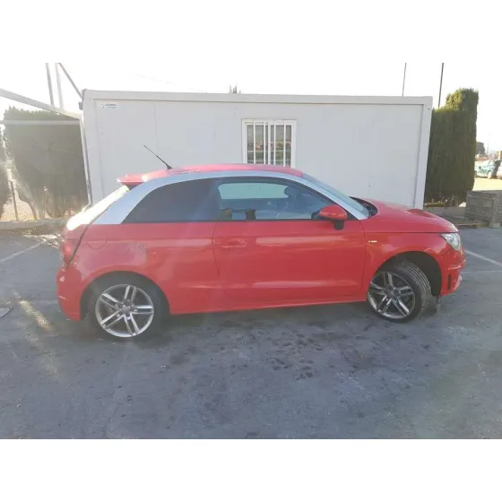 AUDI A1 (8X) '2011 AMBITION ROJO