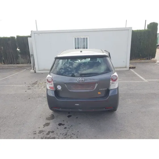 TOYOTA VERSO '2011 ACTIVE GRIS OSCURO
