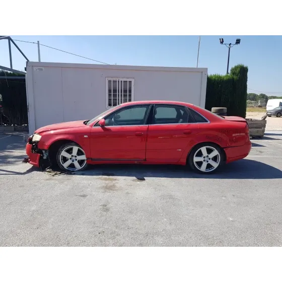 AUDI A4 BERLINA (8E) '2006 2.0 TDI 16V (103KW) ROJO