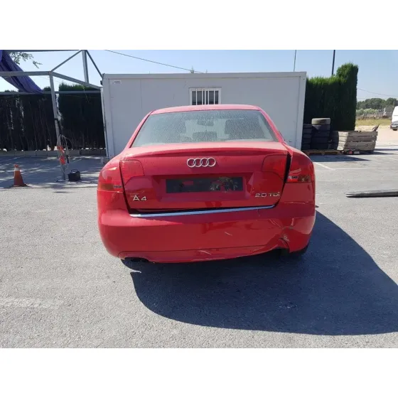 AUDI A4 BERLINA (8E) '2006 2.0 TDI 16V (103KW) ROJO
