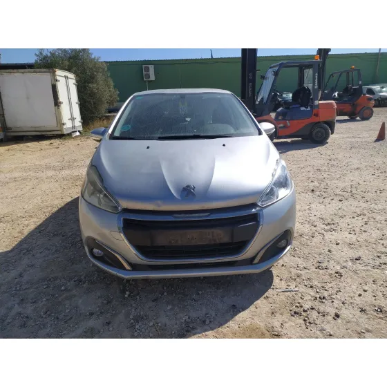 Peugeot 208 I (CA_, CC_) 2015