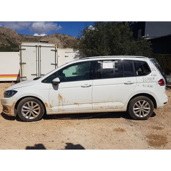 Volkswagen TOURAN (5T1) 2016