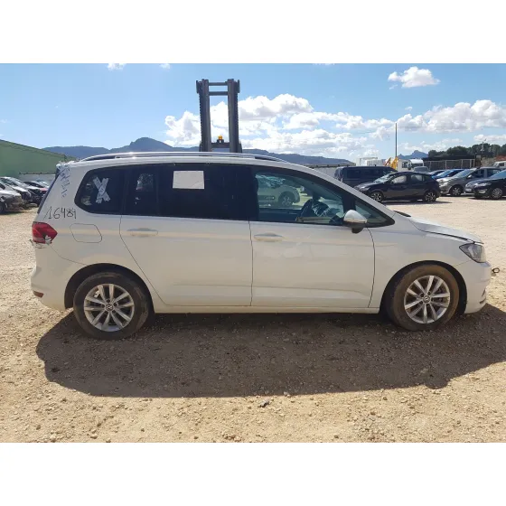 Volkswagen TOURAN (5T1) 2016