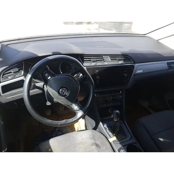 Volkswagen TOURAN (5T1) 2016