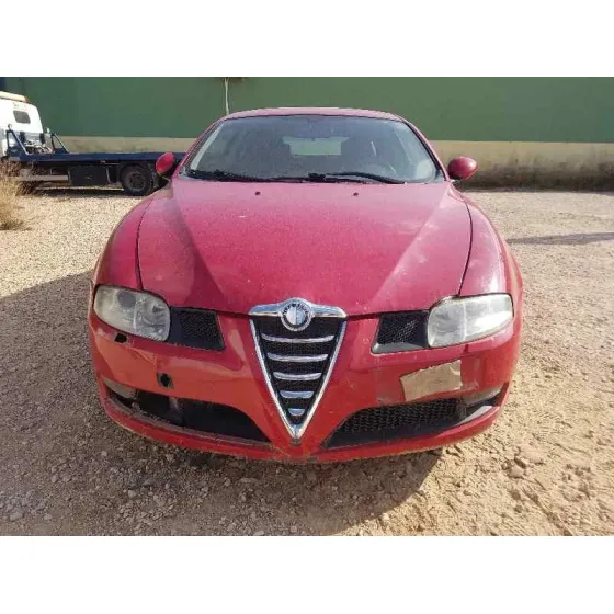 ALFA ROMEO GT (125) '2004 M-JET DISTINCTIVE ROJO