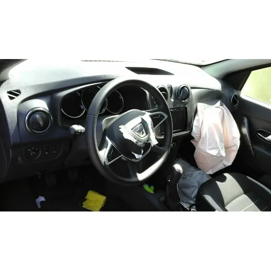 DACIA SANDERO '2019 STEPWAY ESSENTIAL NEGRO