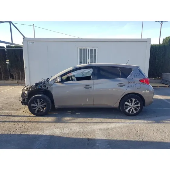 TOYOTA AURIS '2013 ACTIVE BEIG