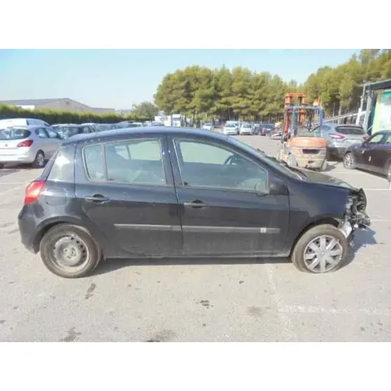 RENAULT CLIO III '2013 EXCEPTION NEGRO