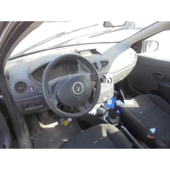 RENAULT CLIO III '2013 EXCEPTION NEGRO
