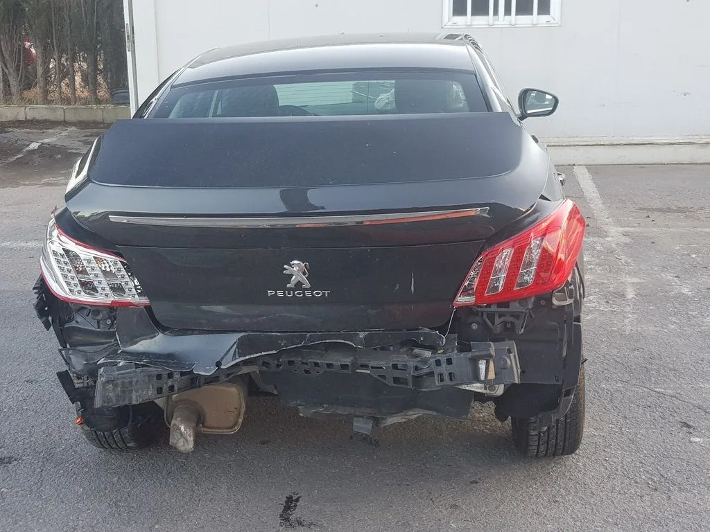 PEUGEOT 508 '2011 BUSINESS LINE NEGRO
