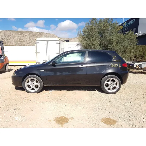 ALFA ROMEO 147 (190) '2007 1.9 JTD 8V M-JET DISTINCTIVE GRIS OSCURO