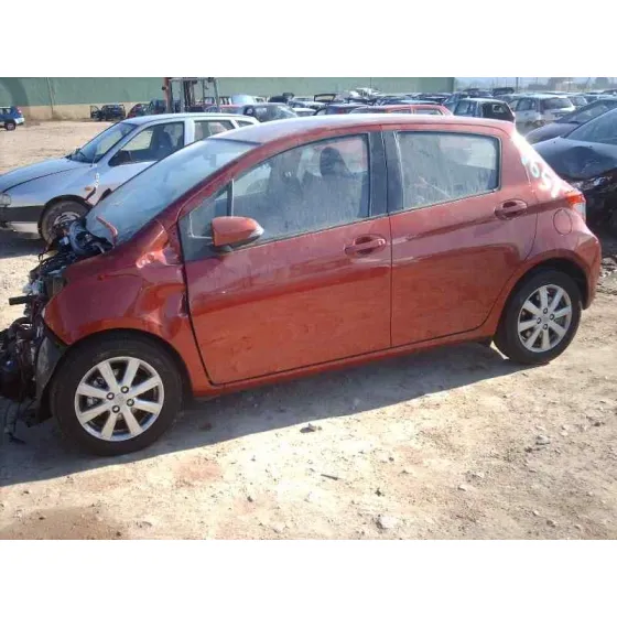 TOYOTA YARIS '2012 ACTIVE GRANATE