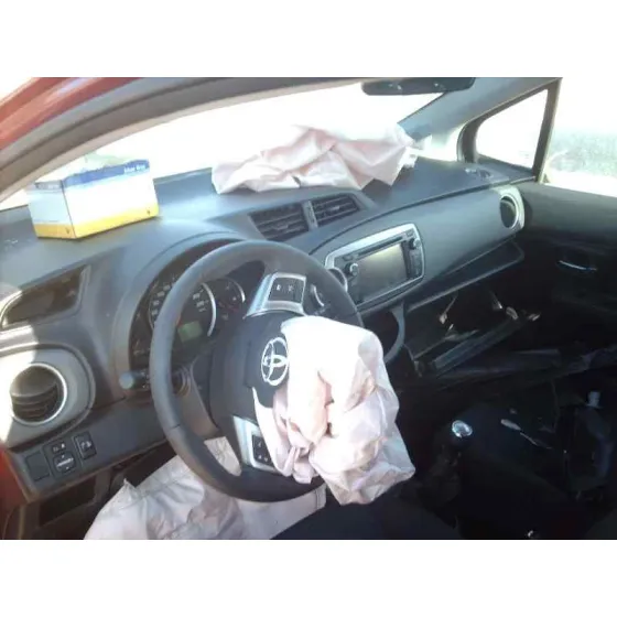 TOYOTA YARIS '2012 ACTIVE GRANATE