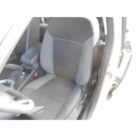 FORD FOCUS LIM. (CB8) '2011 EDITION GRIS