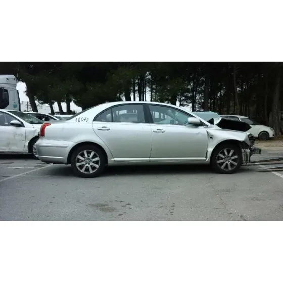 TOYOTA AVENSIS BERLINA (T25) '2005 2.0 D4-D EXECUTIVE SEDAN (4-PTAS) GRIS