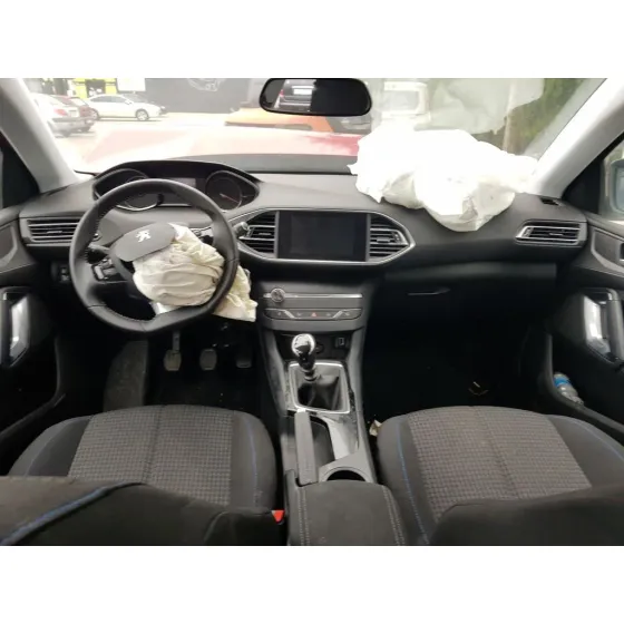 PEUGEOT 308 '2019 STYLE ROJO
