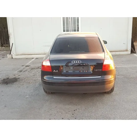 AUDI A4 BERLINA (8E) '2003 1.9 TDI (96KW) NEGRO