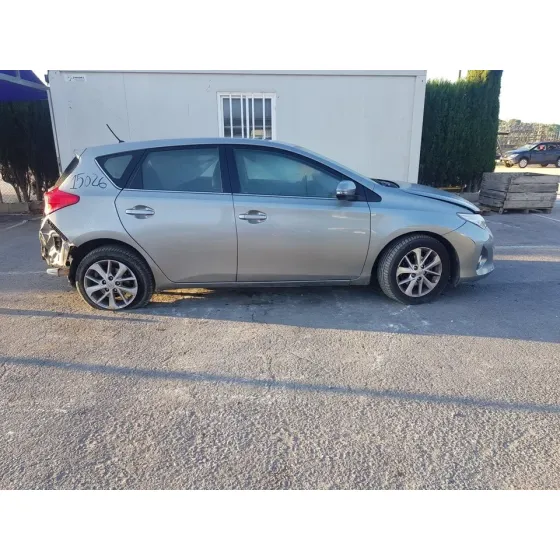 TOYOTA AURIS '2014 ACTIVE GRIS
