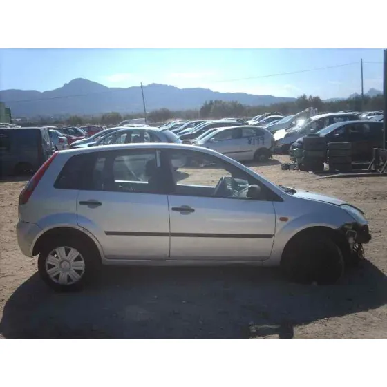 FORD FIESTA (CBK) '2005 GHIA GRIS