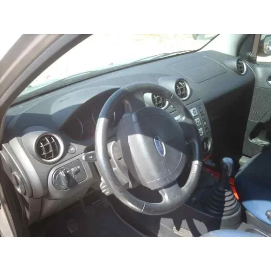 FORD FIESTA (CBK) '2005 GHIA GRIS