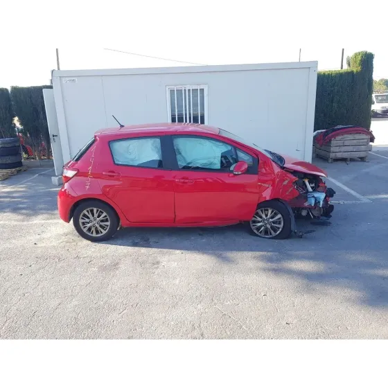 TOYOTA YARIS '2017 HSD ACTIVE ROJO